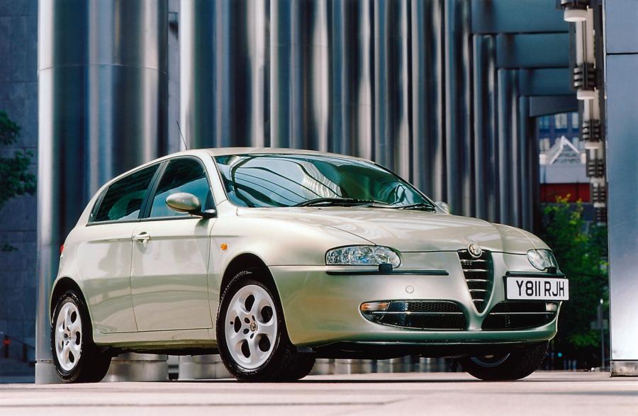  Alfa Romeo 147 5-Door (937B) 2001 года  (UK) (фото 8 из 12)